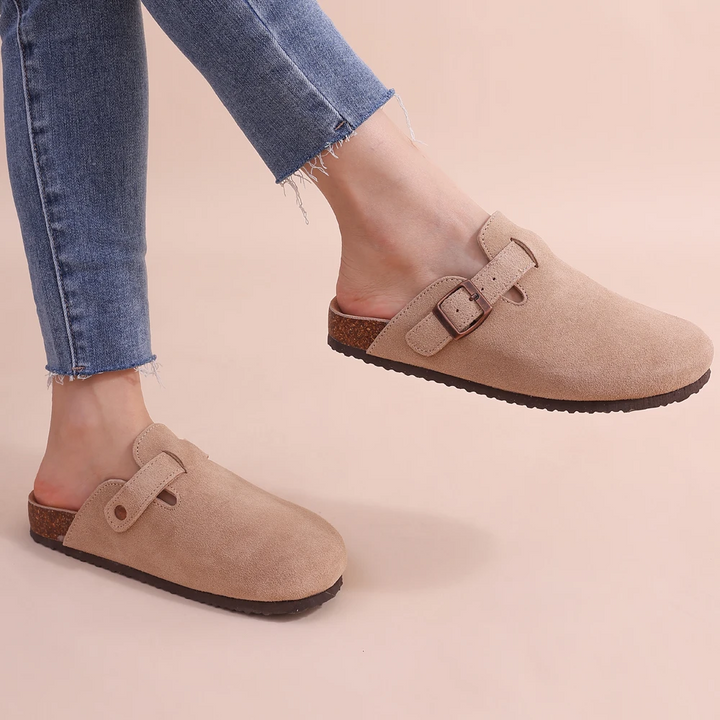 Slippers – Stilvolles Design mit ergonomischem Fußbett