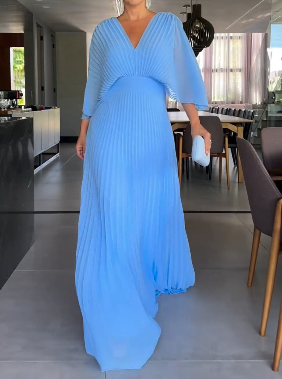 Damen Pleated Maxi-Kleid mit V-Ausschnitt für den Sommer